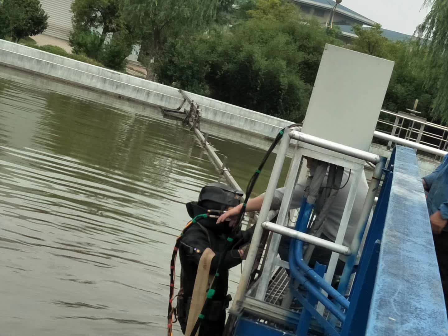 太原广州市水下取水头安装