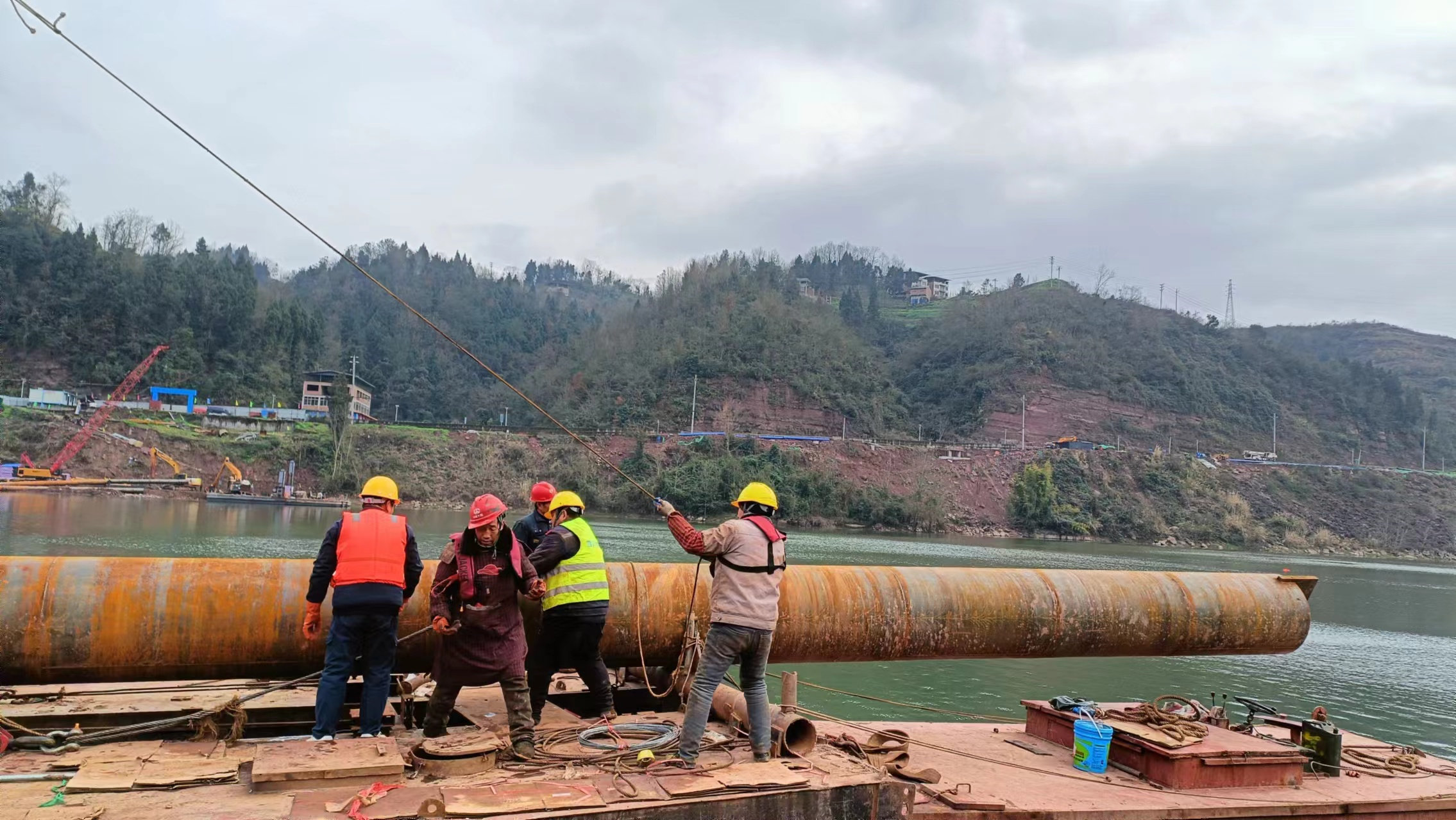 复杂水域环境下的水下法兰安装工程实践与经验总结